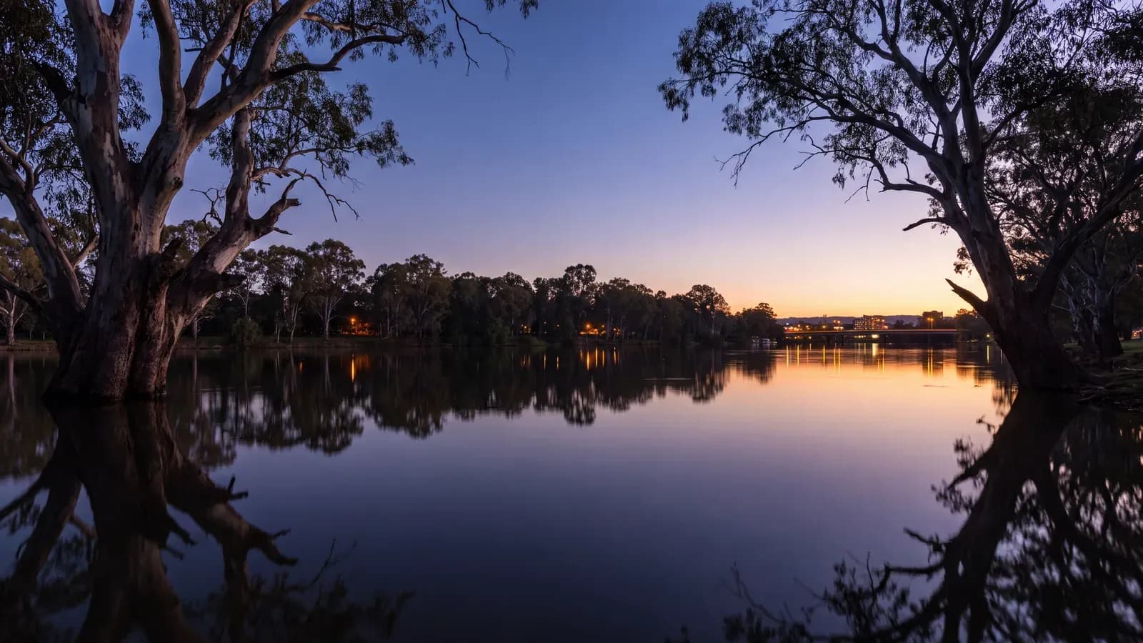 Albury Murray River Twilight