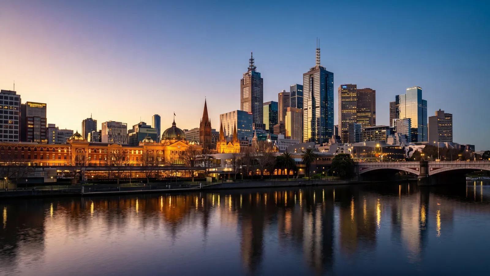 Melbourne Flinders Dusk