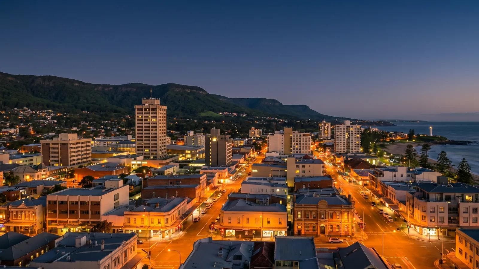 Wollongong Crown Street Dusk