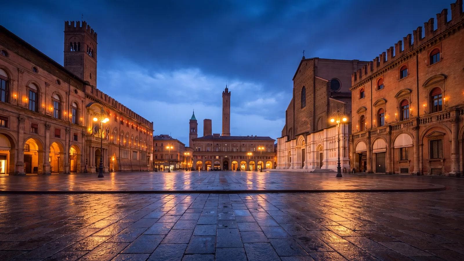 Bologna Piazza Maggiore Dusk