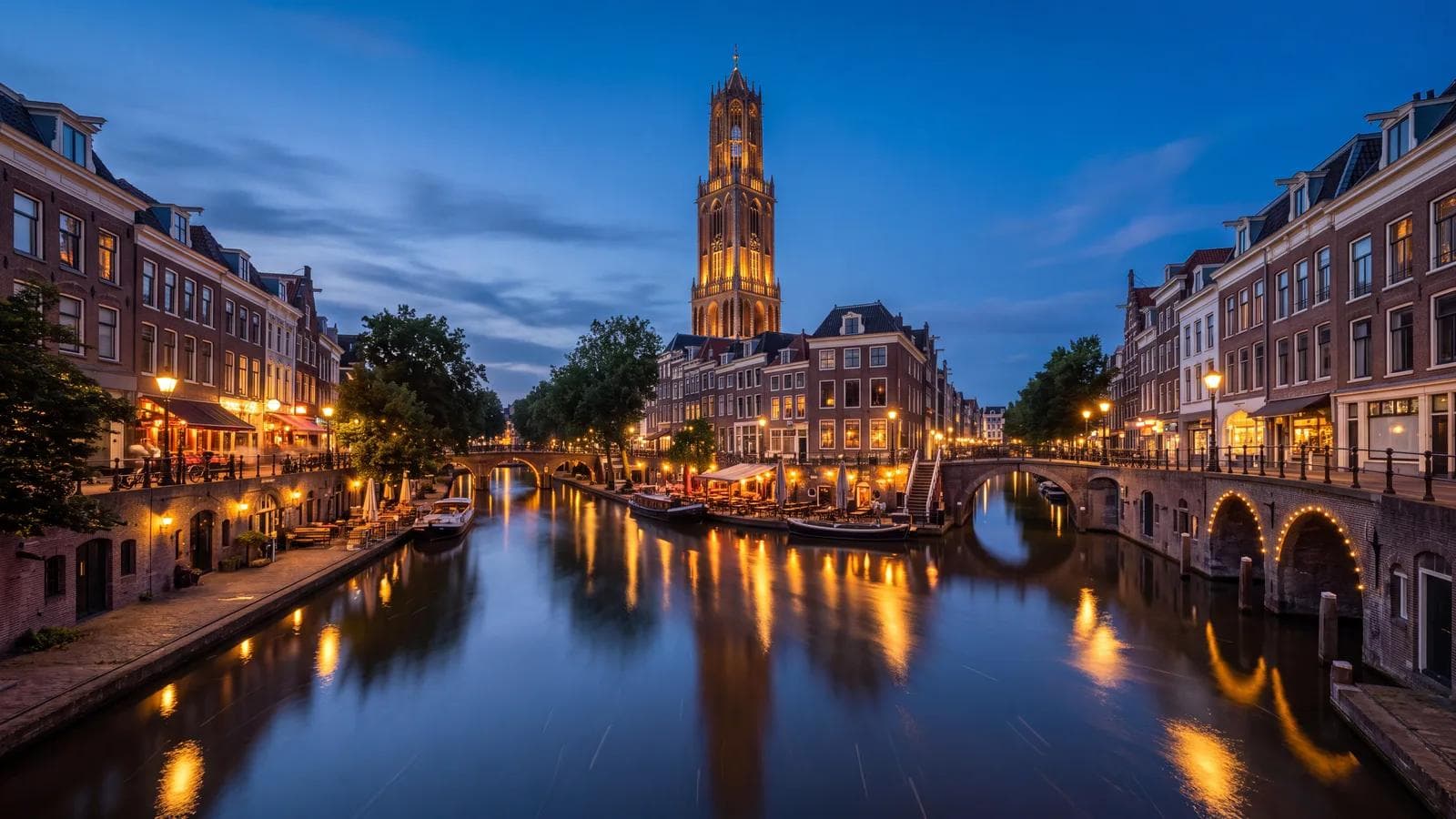 Utrecht Oudegracht Blue Hour