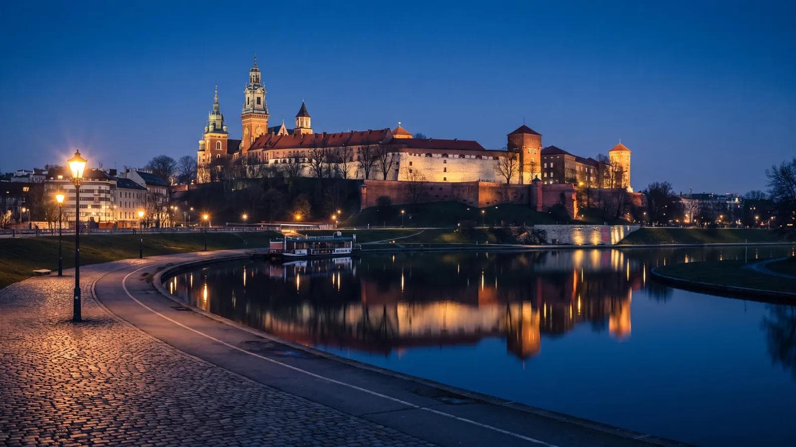 Krakow Wawel Vistula Blue Hour