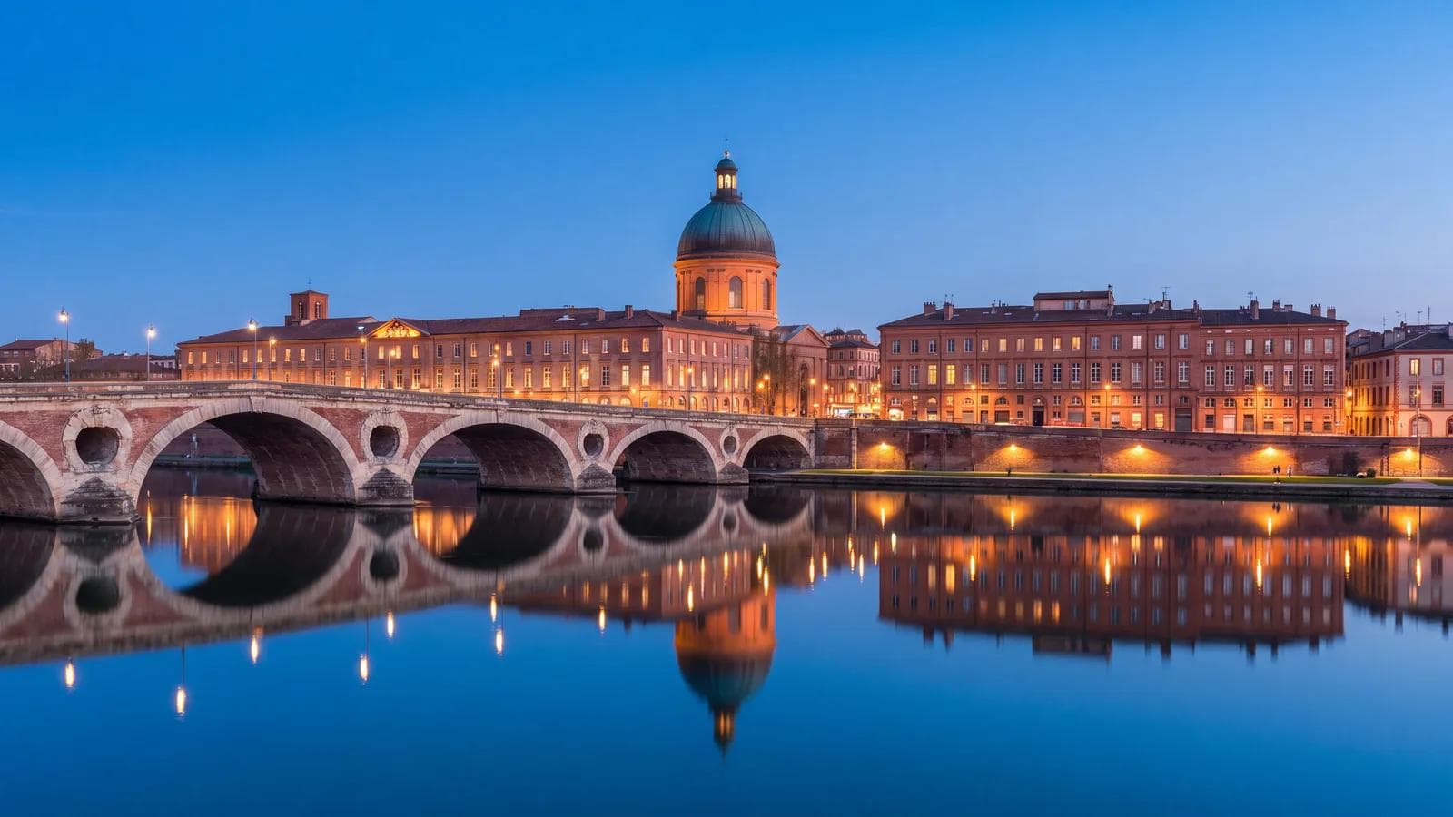 Toulouse Pont Neuf Garonne Dusk